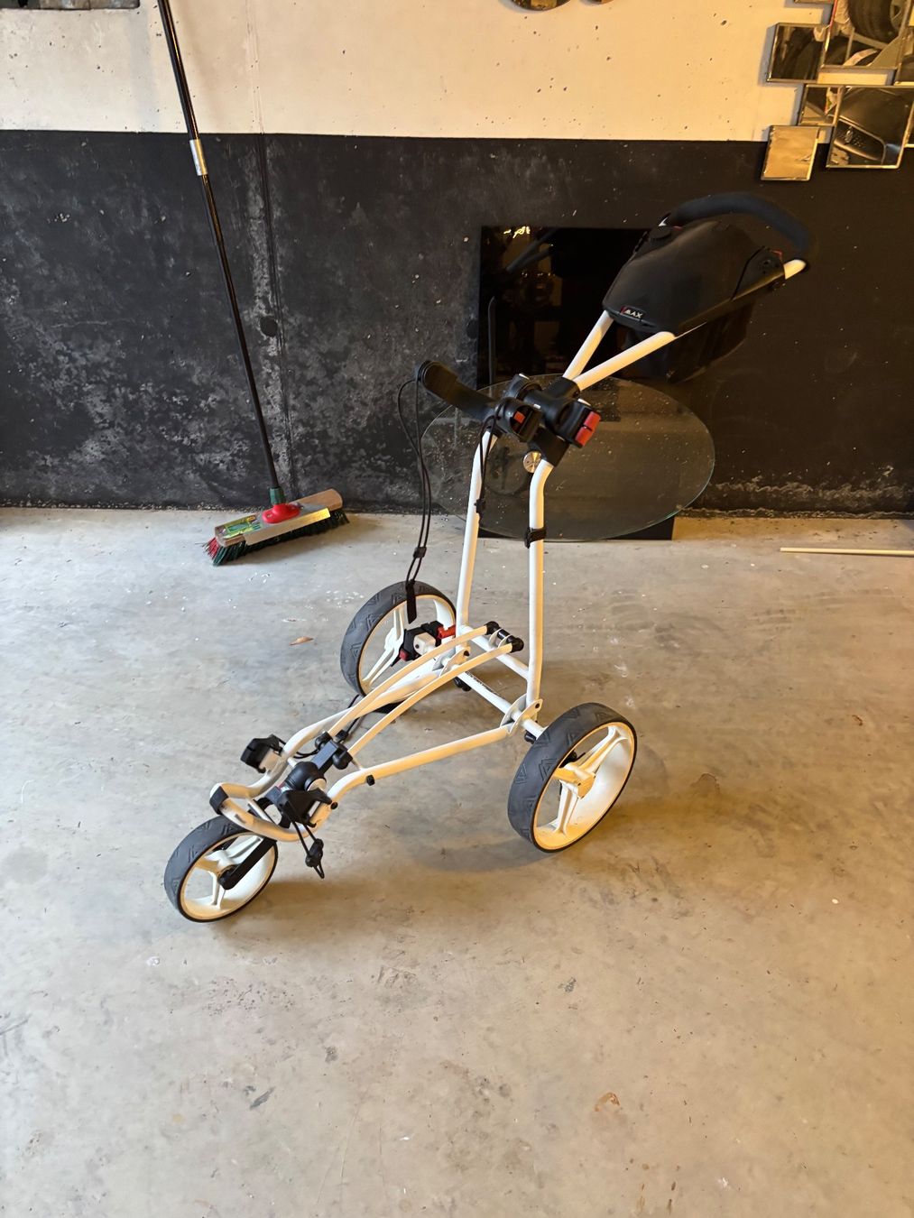 Chariots: Golf-Trolley klappbar – D'occasion à Humlikon par Harvey007