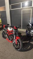Ducati Monster 796 defekt, viel Zubehör 