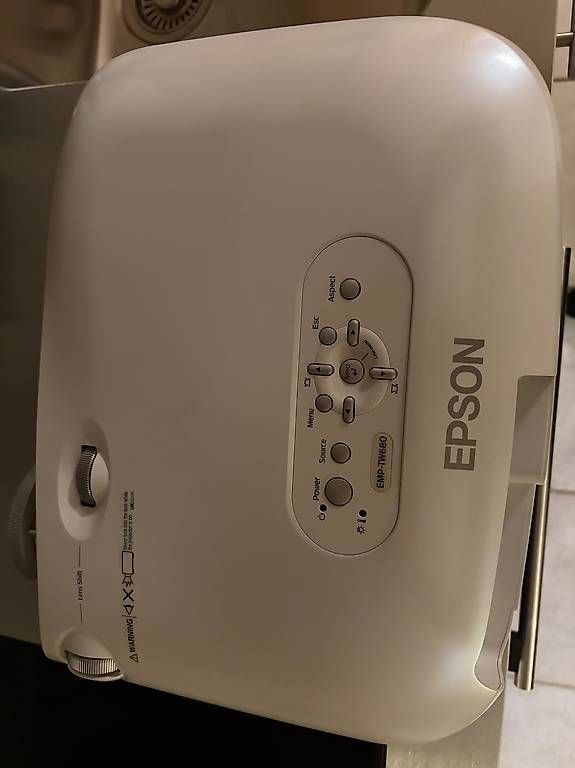 Proiettori: Epson EMP-TW680 Beamer – Usato da Bern venduto da Gaetan.v