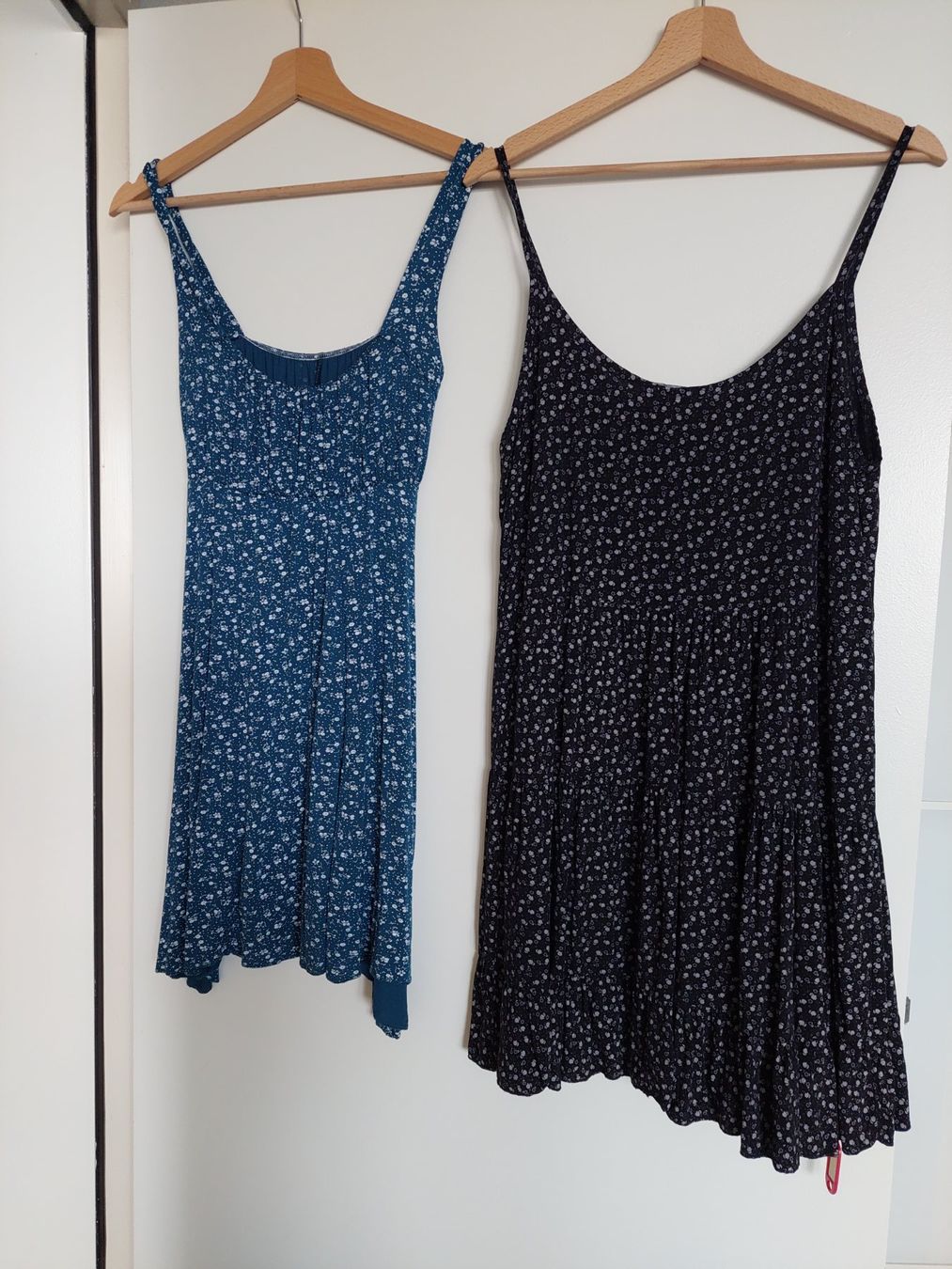 Lotti di vestiti: 21 TEILIGES MARKENKLEIDER PAKET GR. S – Usato da Münchenstein venduto da Strupfi 1