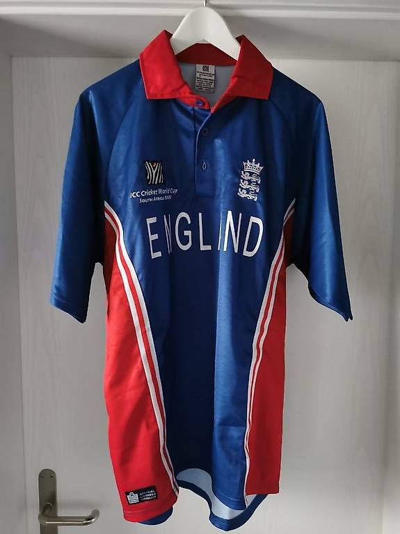 Canottiere & Pantaloni: England Cricket Trikot Grösse M – Usato da Scheuren venduto da JanaBuerki