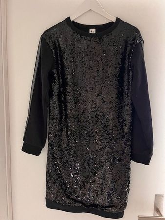 schwarzes Paillettenkleid von here + there (C&A) Gr. 170