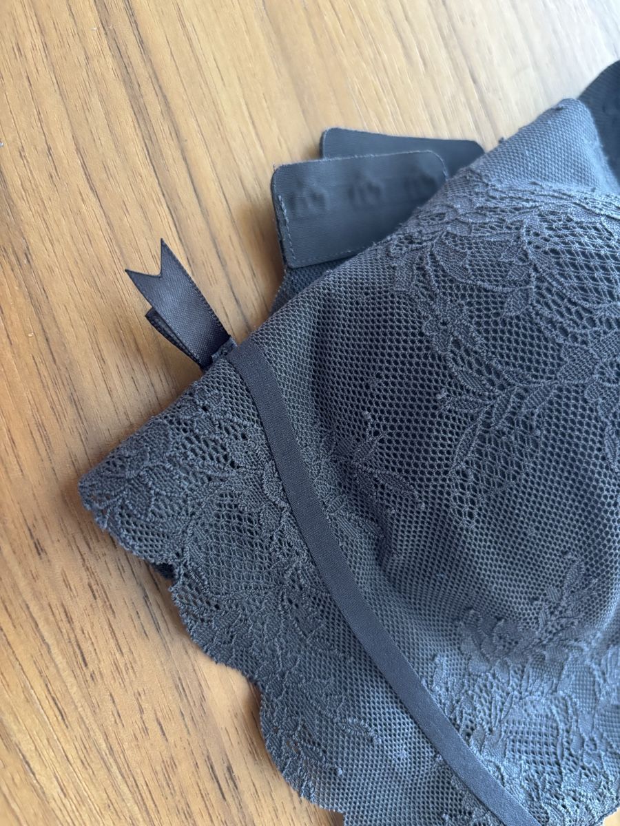 Altra biancheria intima: BH Anita Essential Lace Grau Grösse M – Usato da Kestenholz venduto da marina_w01 4