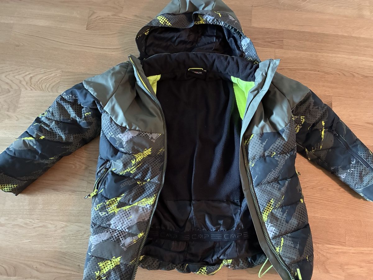 CMP Jacken & Mäntel: CMP Skijacke Größe 128  – Gebraucht aus Zürich von mar_ggm9 1
