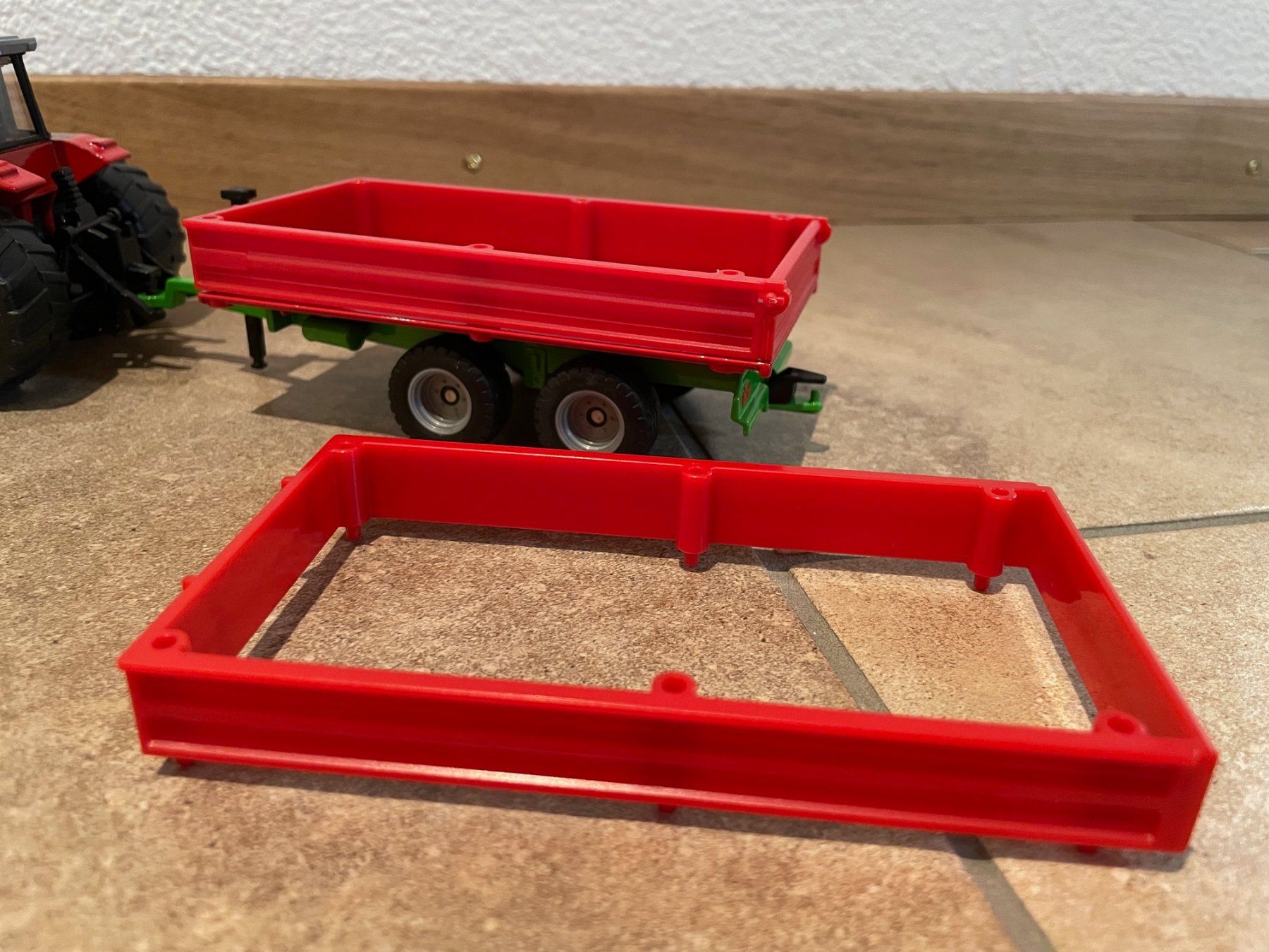 Massey Ferguson Trattori: SIKU Massey Ferguson 4270 mit Kipper – Nuovo e nell'imballaggio originale da Kreuzlingen venduto da Stefan1150 5