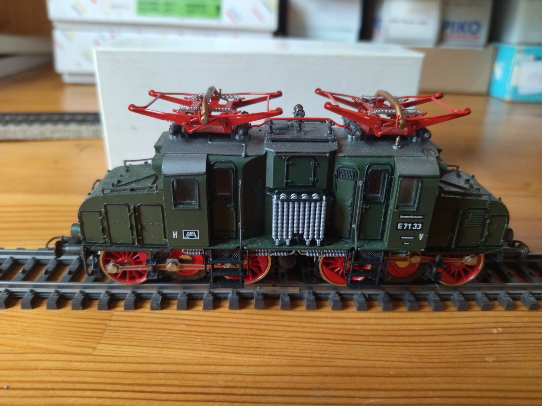 Roco Modellini di ferrovie: Roco Lok E 71 33 (490) – Usato da Basel venduto da BeanieUp 1