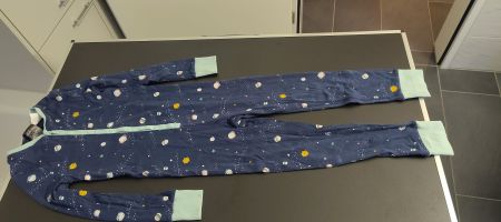 H&M Kinder Pyjama Weltall Planeten Blau/Hellgrün Gr. 122/128