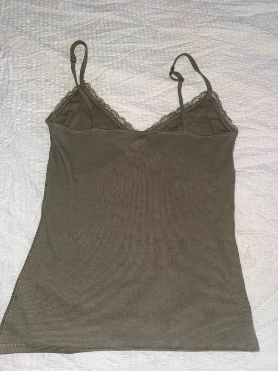 Hollister Top: Camitop Khaki von Hollister – Nuovo e nell'imballaggio originale da Bottmingen venduto da Itsclaire 2