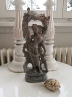 HANDGEMEISELTE DEVA STATUE AUS SPECKSTEIN EINZELSTÜCK INDIEN