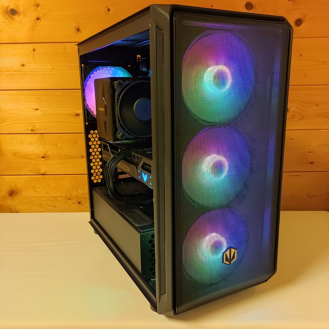 PC: Gaming PC AMD 9800X3D mit AMD RX 9070 XT – Nuovo e nell'imballaggio originale da Praden venduto da PCbau 1