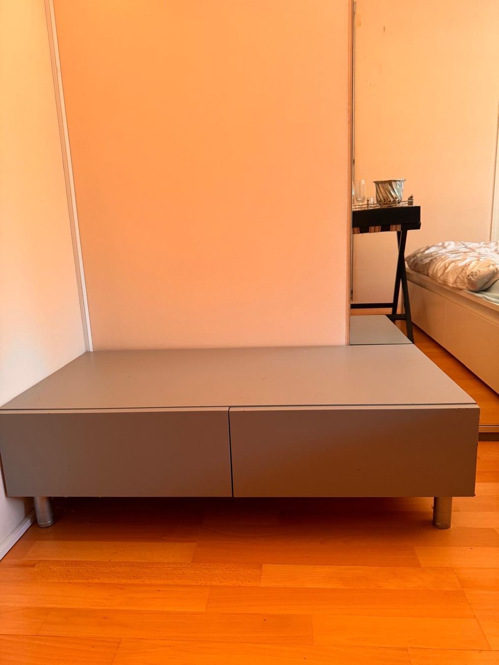 TV Möbel: Lowboard mit Schubladen – Neu (gemäss Beschreibung) aus Zumikon von Celine_1001