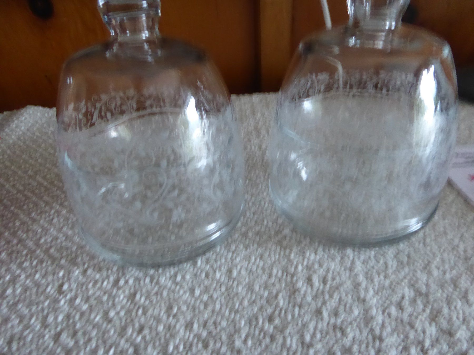 Tutte le decorazioni: 2 sehr schöne Honig/Confi ect Gläser mit Glasritzerei – Usato da Sargans venduto da Benziner 1