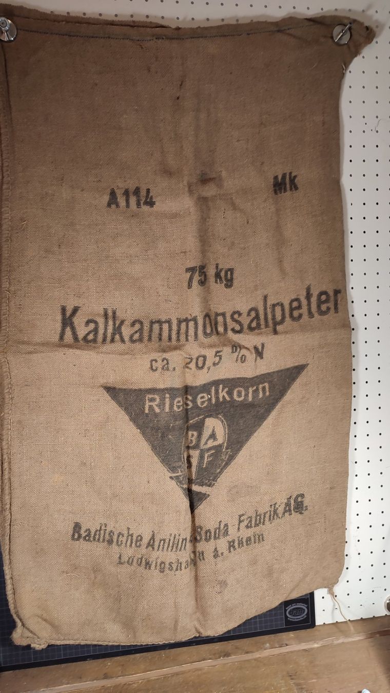Tessuti: Wunderschöner alter Jutesack Nr 9  Kalkammonsalpeter – Usato da Gelterkinden venduto da MYSTOREFORYOU4460