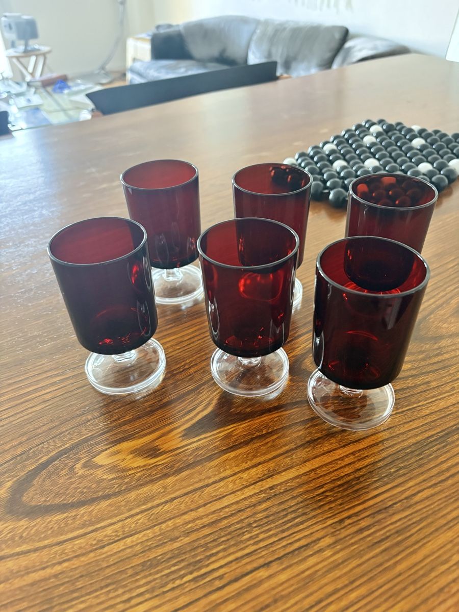 Bicchieri: 6 verres Luminarc rouge  – Usato da Fribourg venduto da bappenzell