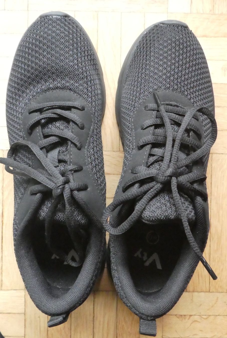 Damenschuhe: Schwarze Vty Freizeitschuhe, Gr. 40, 1x getragen – Gebraucht aus Diessenhofen von Hundeseele