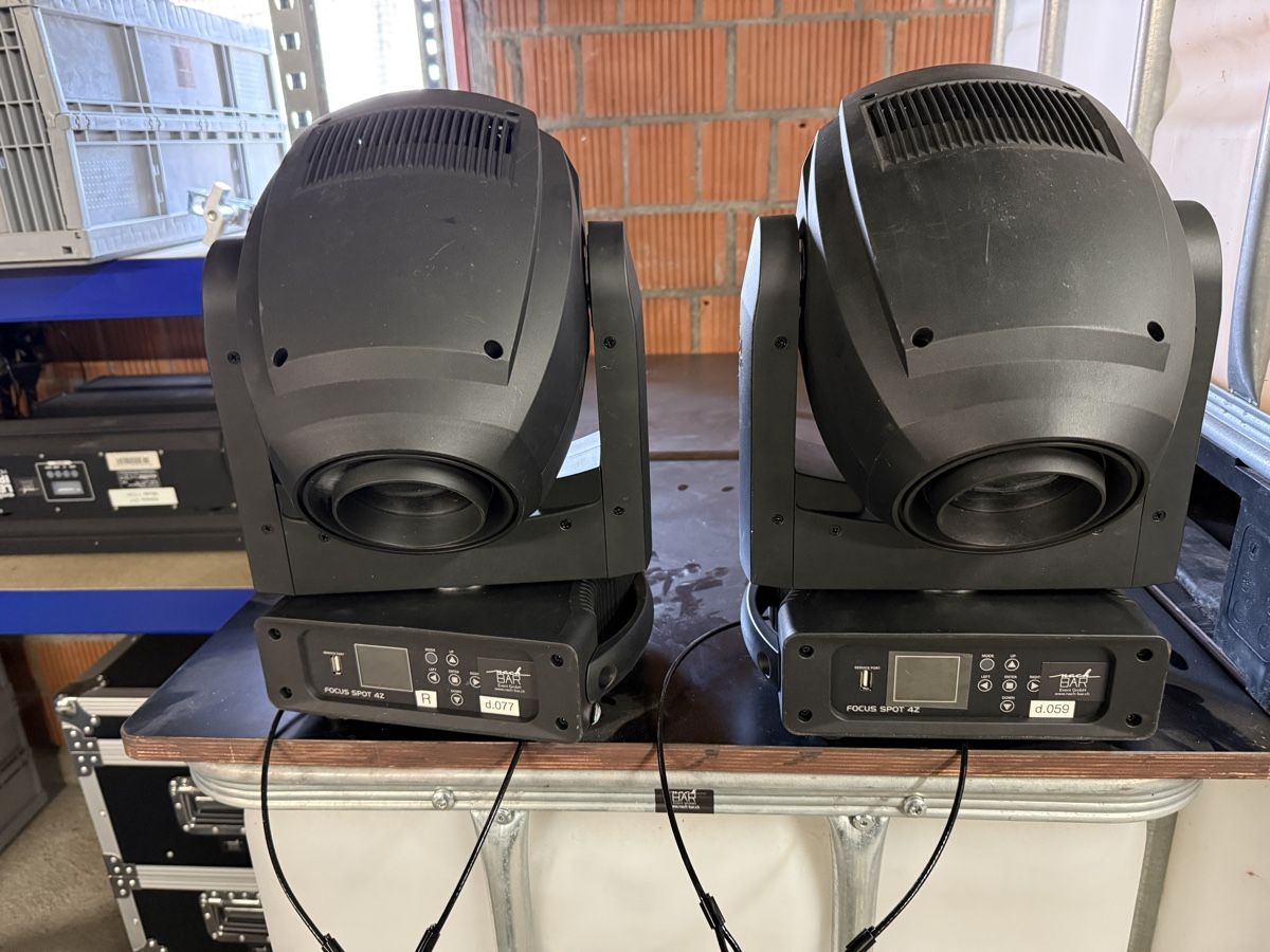 ADJ Lampade: 2 Moving Head ADJ Focus Spot 4Z – Usato da Lyss venduto da Nach-Bar