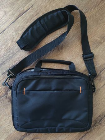 Kleine Laptop Tablet Tasche (32 x 23 x 4 cm)