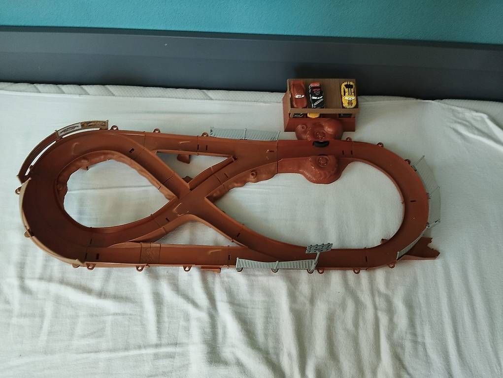 Giocattoli: Circuit Flash McQueen – Usato da La Chaux-de-Fonds venduto da Nivi 1