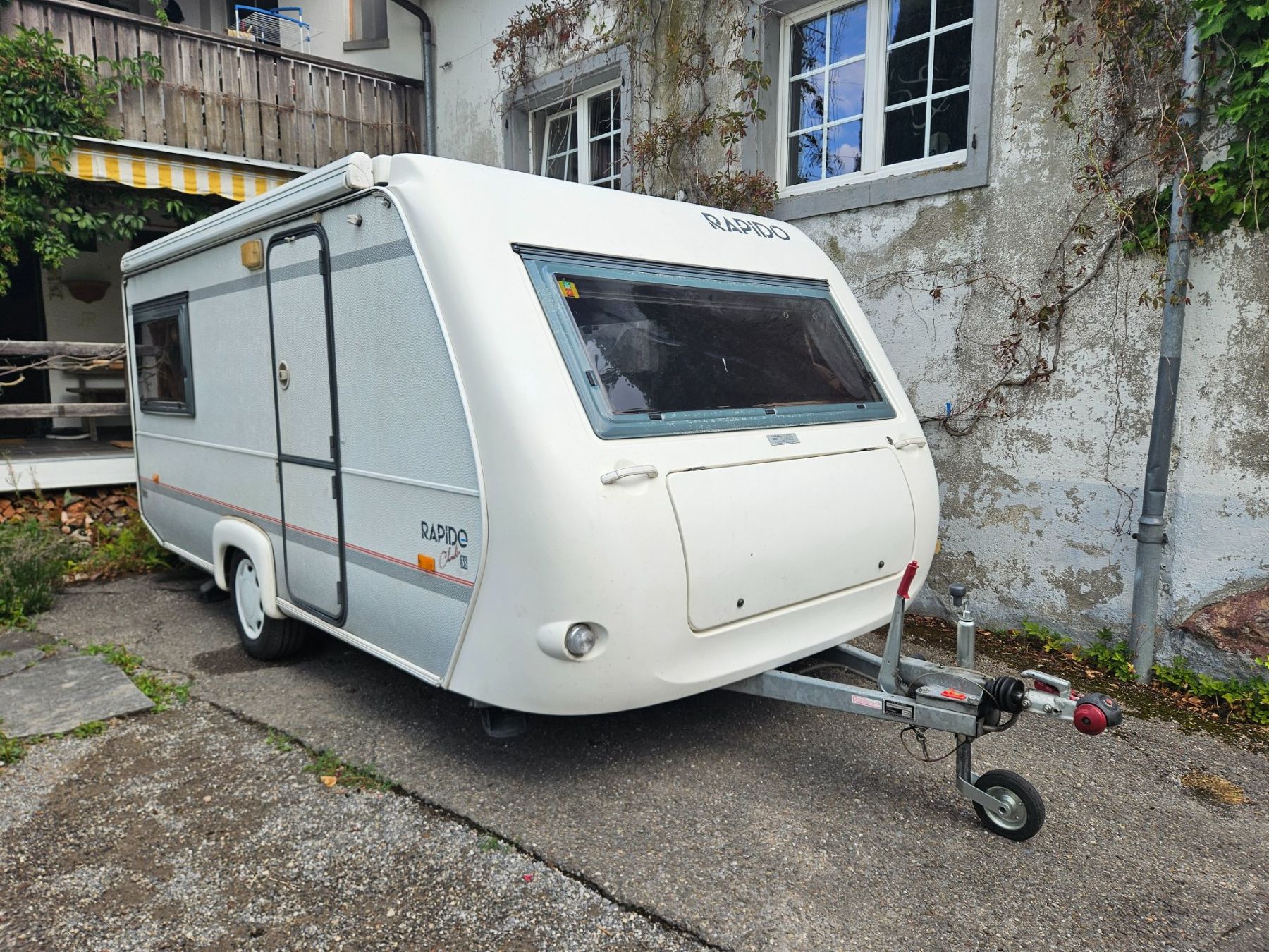 Rapido Veicoli da campeggio: Hubdachwohnwagen Rapido Club 38 – Usato da Wädenswil venduto da rolfwaser 2