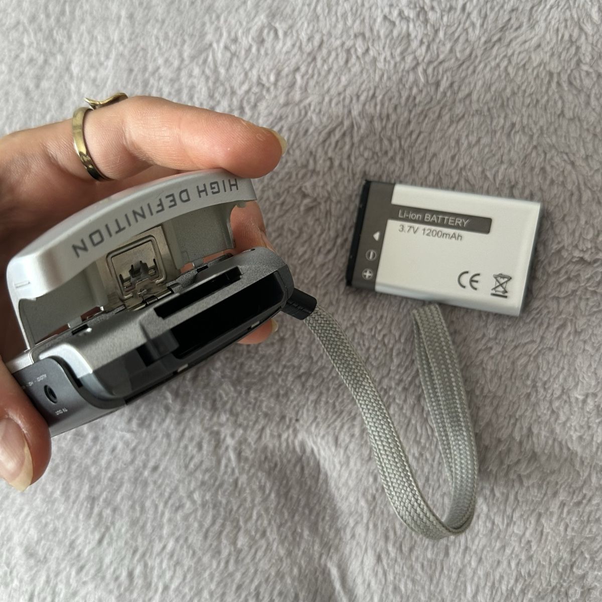 Carena Camcorder: CAMÉSCOPE NUMÉRIQUE CARENA HDV5C2 – Gebraucht aus Givisiez von dor_xb9k 3