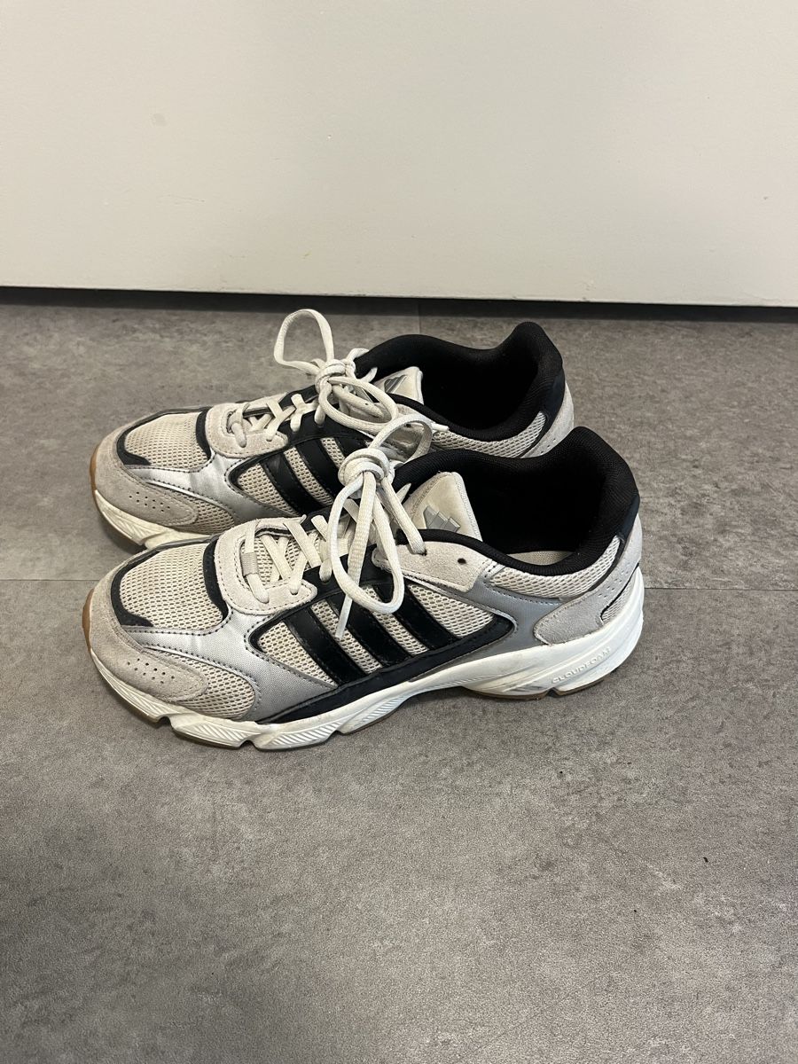 Adidas Scarpe da donna: Adidas Schuhe Grösse 40 – Usato da Bern venduto da dan_8dwn