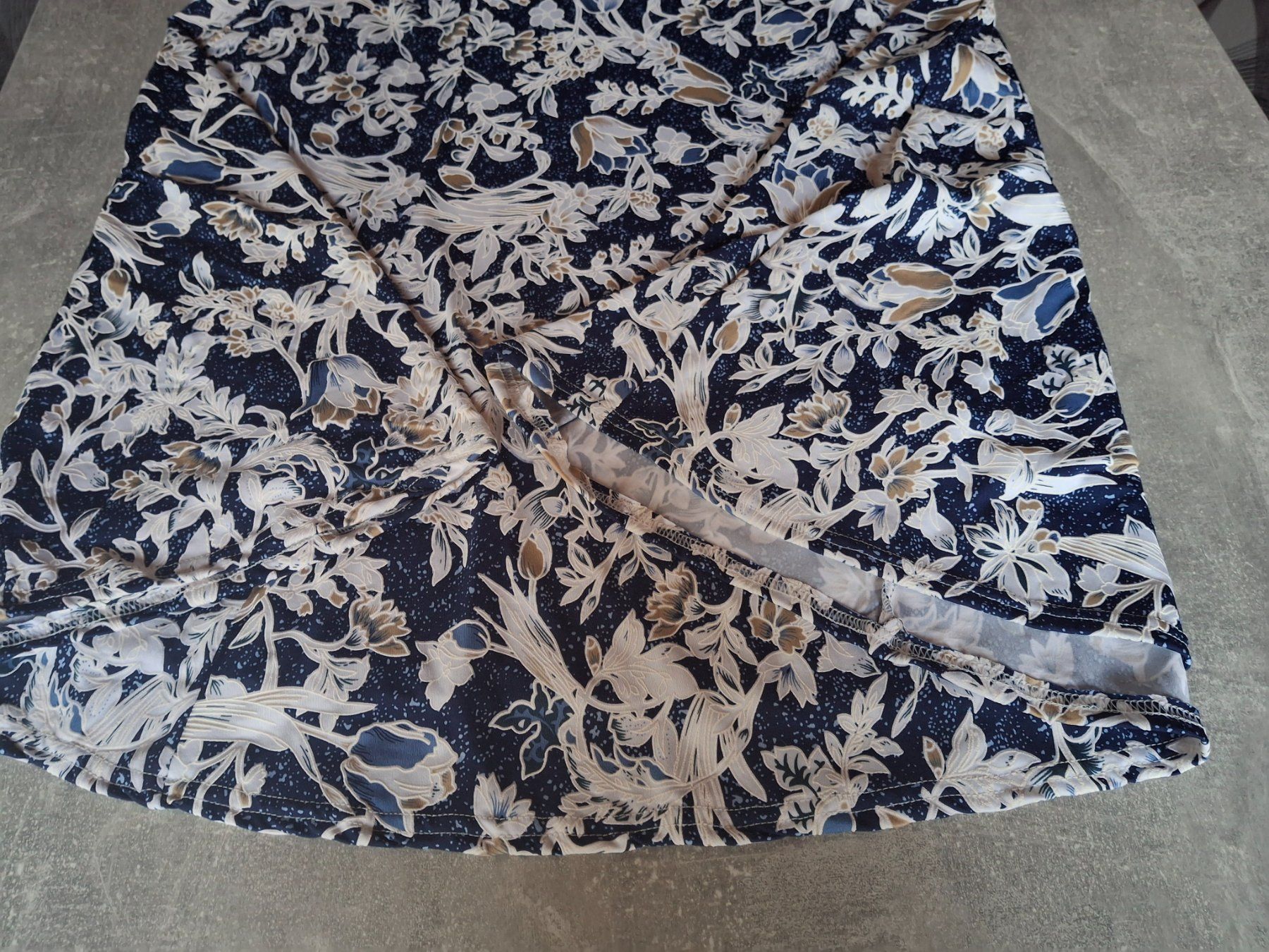 Vestiti: Robe taille 46/48 marque Vetistyle – Usato da Villiers venduto da san_jn5w 2