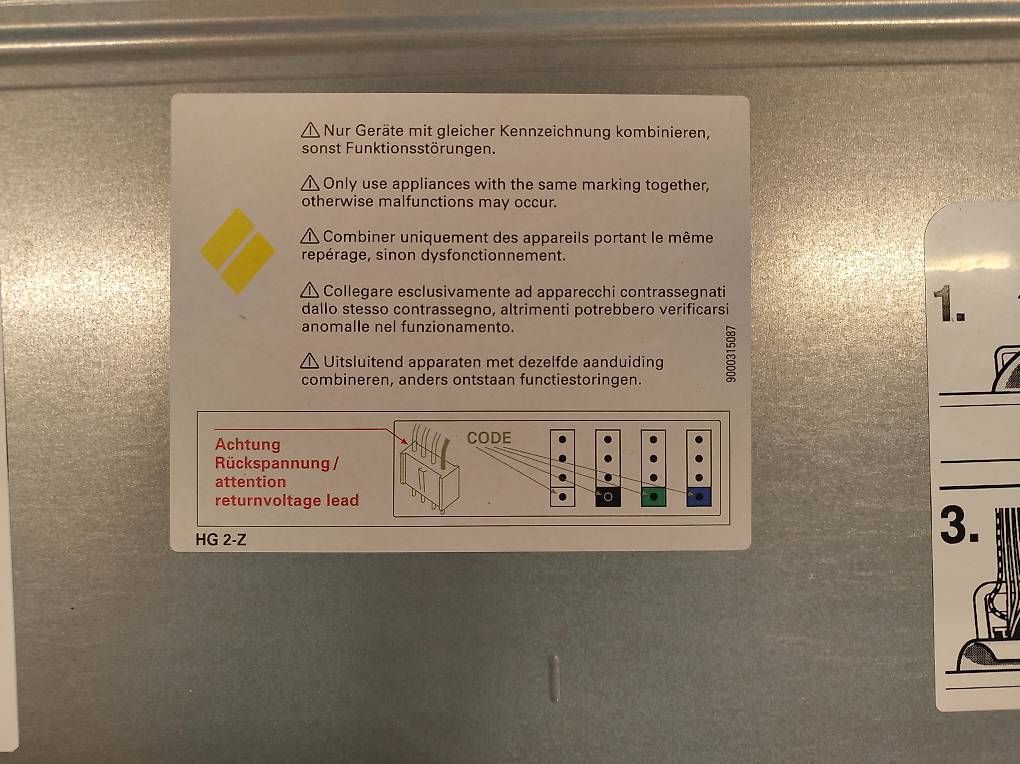 Piatti di portata: Bosch Einbaukochfeld 60cm inkl. Transportkarton – Usato da Glarus venduto da mattytwoshoes 1