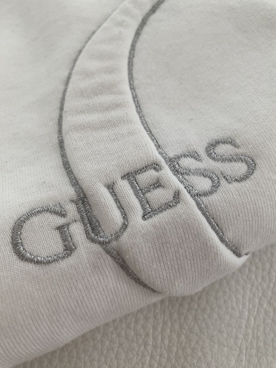 Guess Pullover & Sweatshirts: Guess Pullover 🌸 – Gebraucht aus Opfikon von Luis144 5
