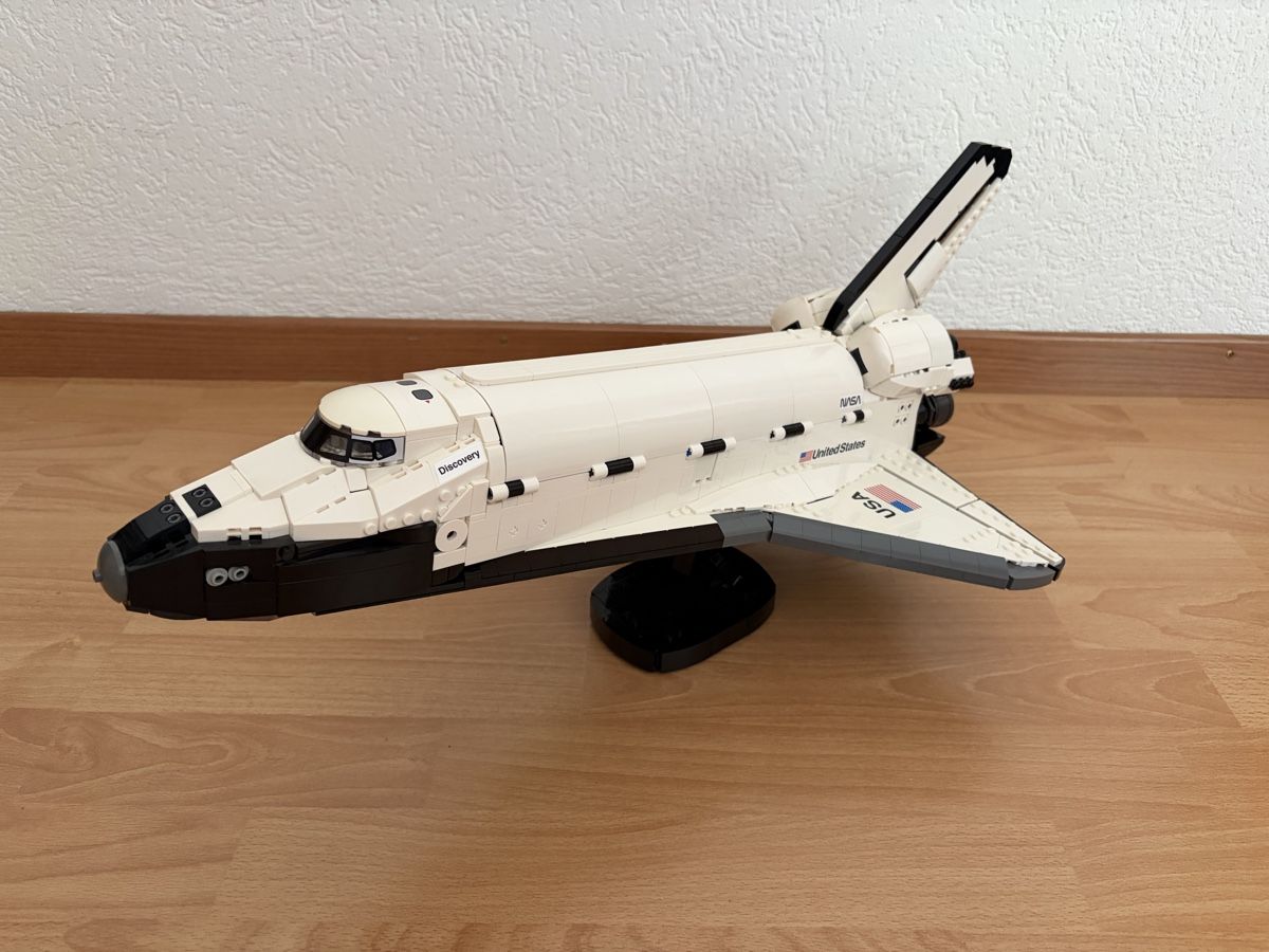Lego Kit di costruzioni: Lego 10283 - NASA Space Shuttle Discovery – Usato da St-Imier venduto da Kpitalist 1