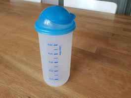 Shaker / Mixbecher / Schüttelbecher 0.5L Migros Neuwertig
