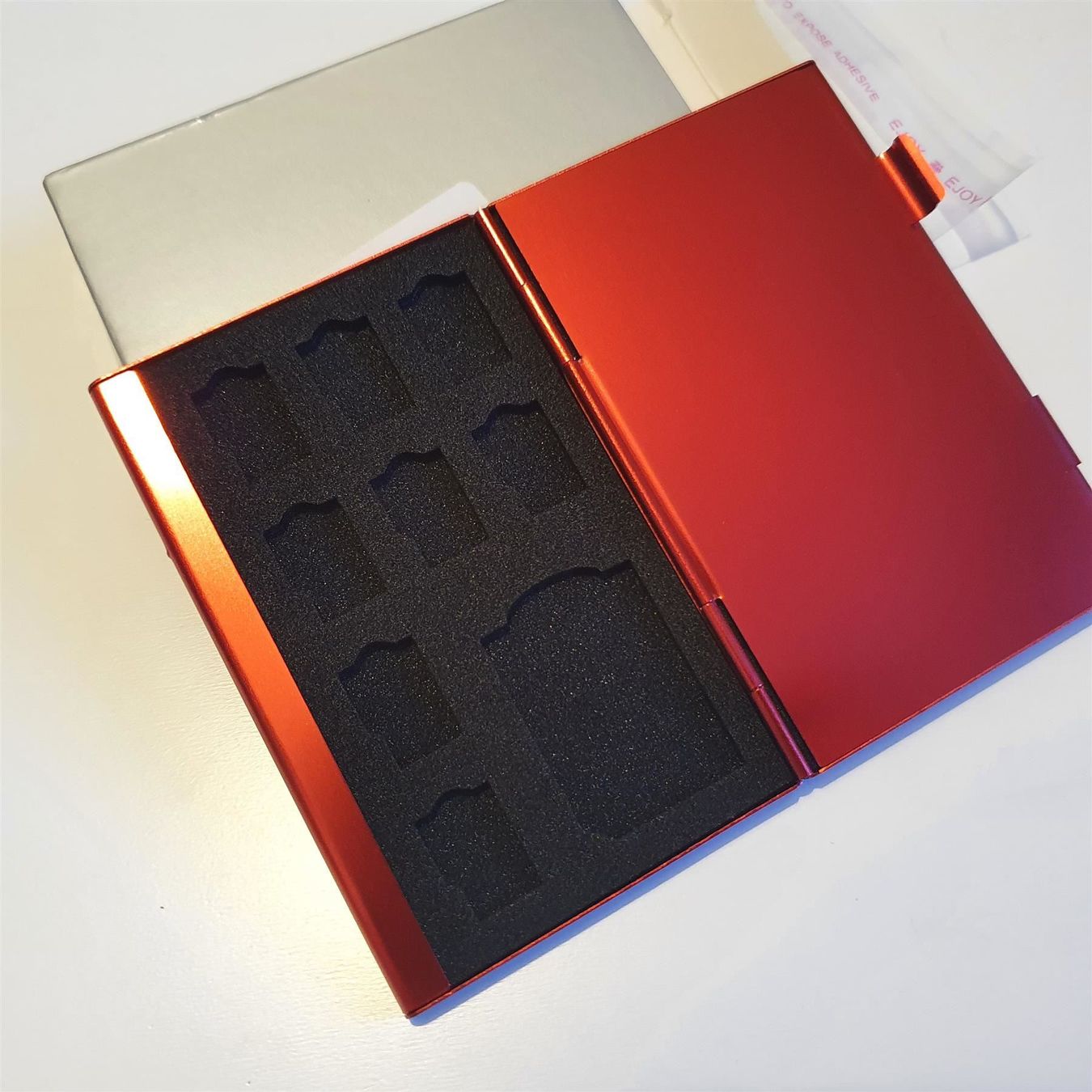 Schede di memoria: Boîtier de rangement MicroSD / SD Cartes – Nuovo (secondo la descrizione) da Yverdon-les-Bains venduto da rogi80 2