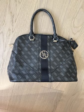 Guess Handtasche “Lena Monogram Dome Satchel“