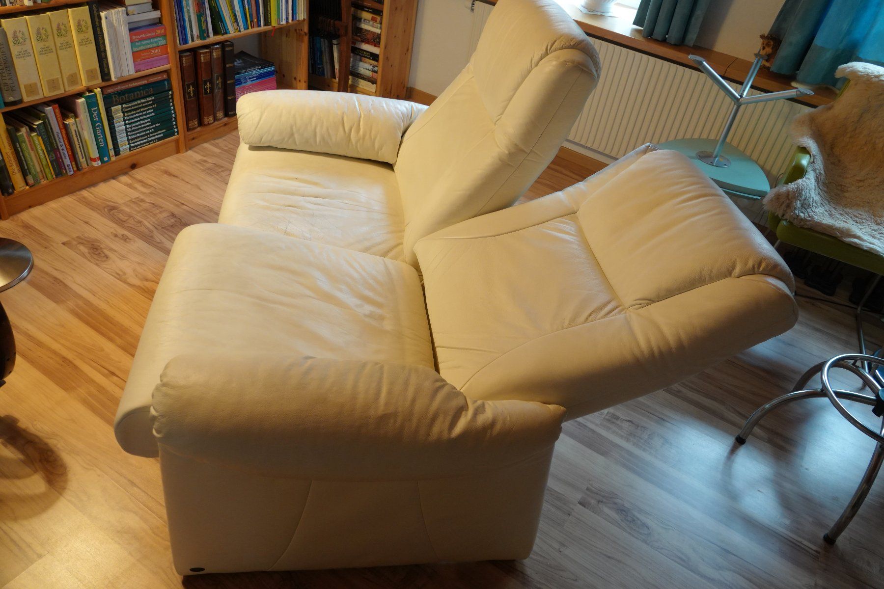 Divani: Weisses 2er- Ledersofa – Usato da Langenbruck venduto da mandelo1