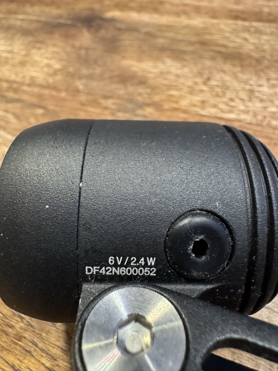 Supernova Pièces détachées: Supernova E3 Pure 3 / E3 PRO 2 Dynamo Fahrrad-Scheinwerfer – Neuf avec emballage d'origine à Basel par good_forms 3