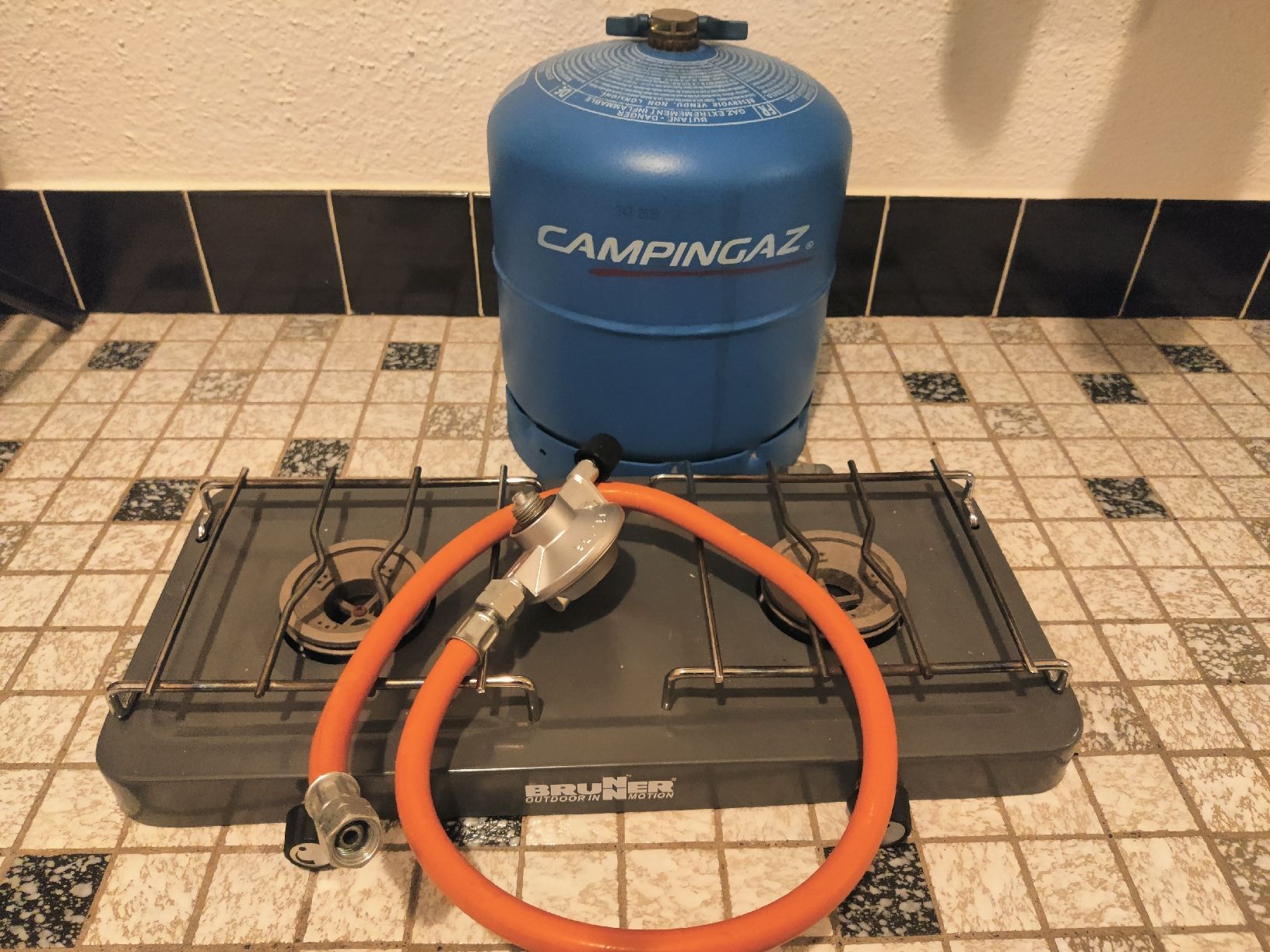 Cuisines complètes: 2 Gaskocher fürs Camping – D'occasion à Birmenstorf AG par Magalied 1