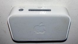 Apple iPad 1 & 2 Dockingstation weiss