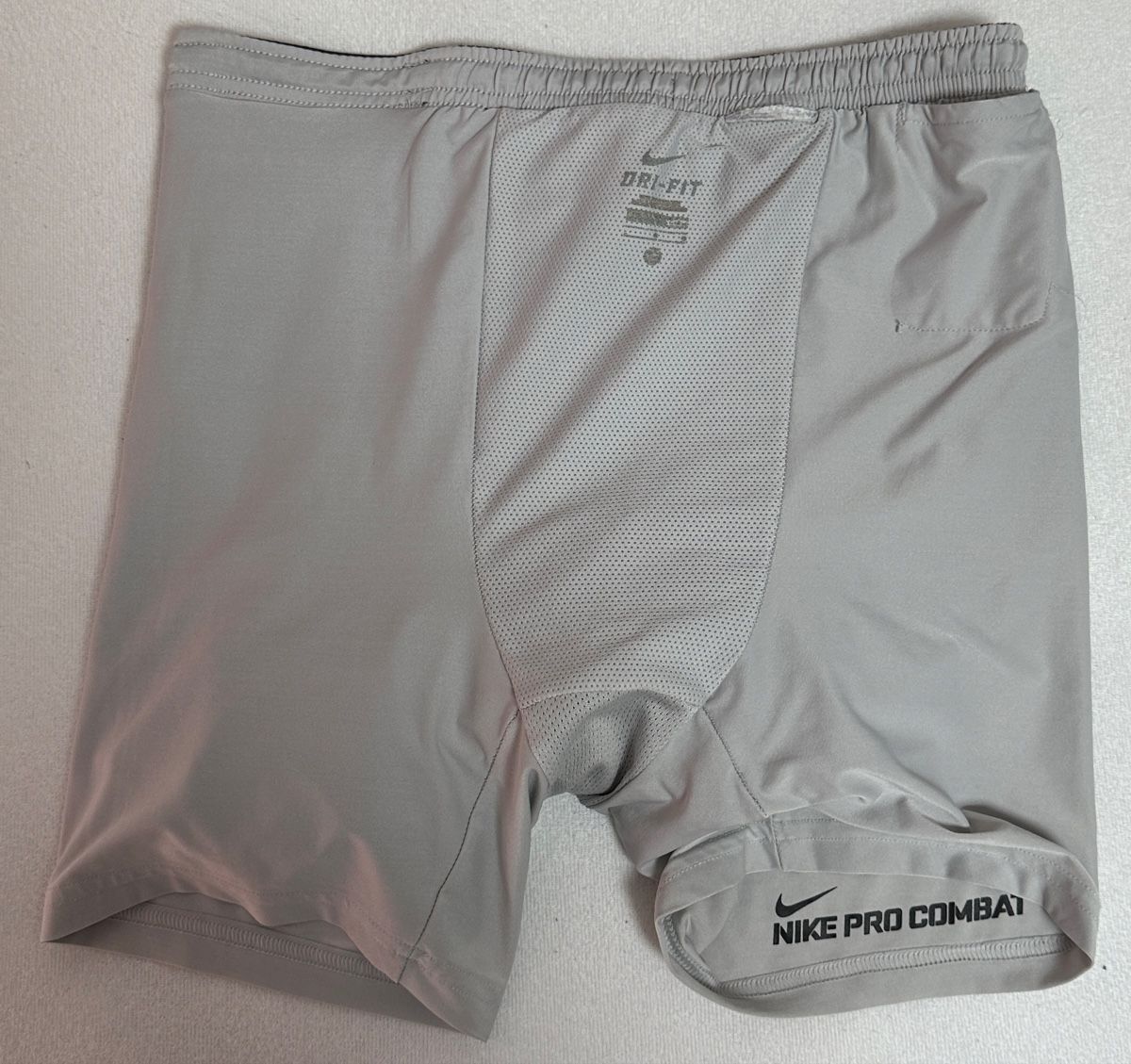 Nike Pantaloni: Nike kurze Hose G L – Usato da Maienfeld venduto da tobeyl2020 6
