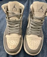 Baskets Nike Air Jordan gris blanc occasion état correct