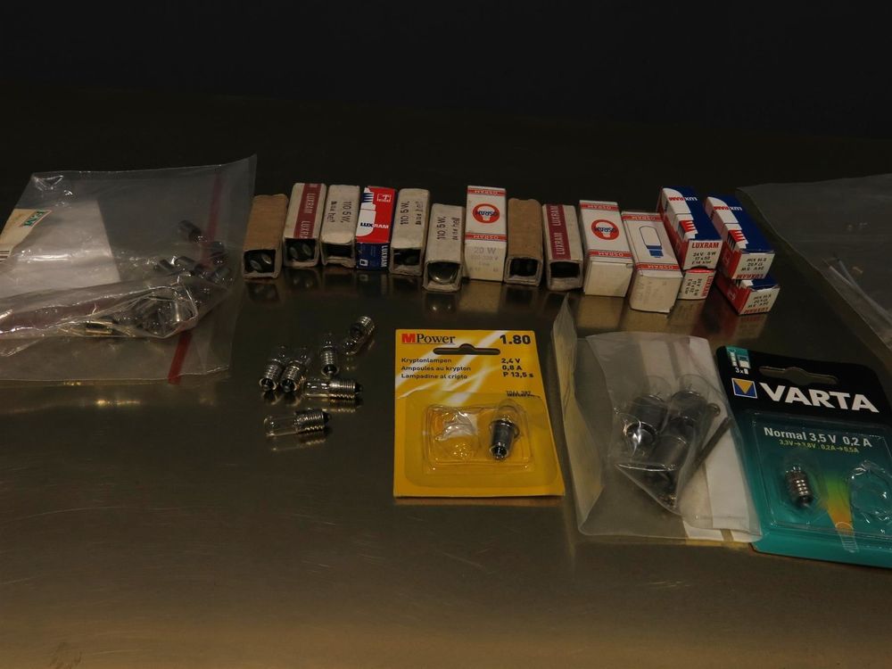 Diverse kleine Glühbirnen, Taschenlampen | Kaufen auf Ricardo