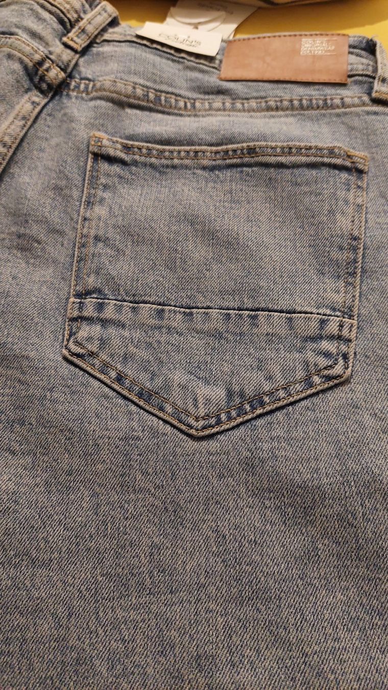 Hosen: Colin's Jeans Gr. 31-32, Neu – Neu und originalverpackt aus Unterseen von M.47 2