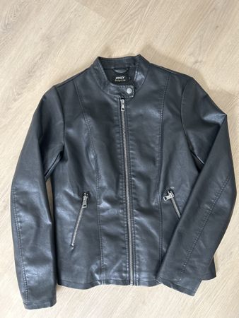 Schwarze ONLY Kunstlederjacke, Grösse M