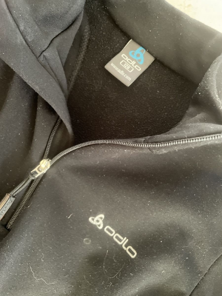 Odlo Pullover & Sweatshirts: Schwarzer Odlo Skipulli Gr.128 – Gebraucht aus Obergerlafingen von cabo4 1