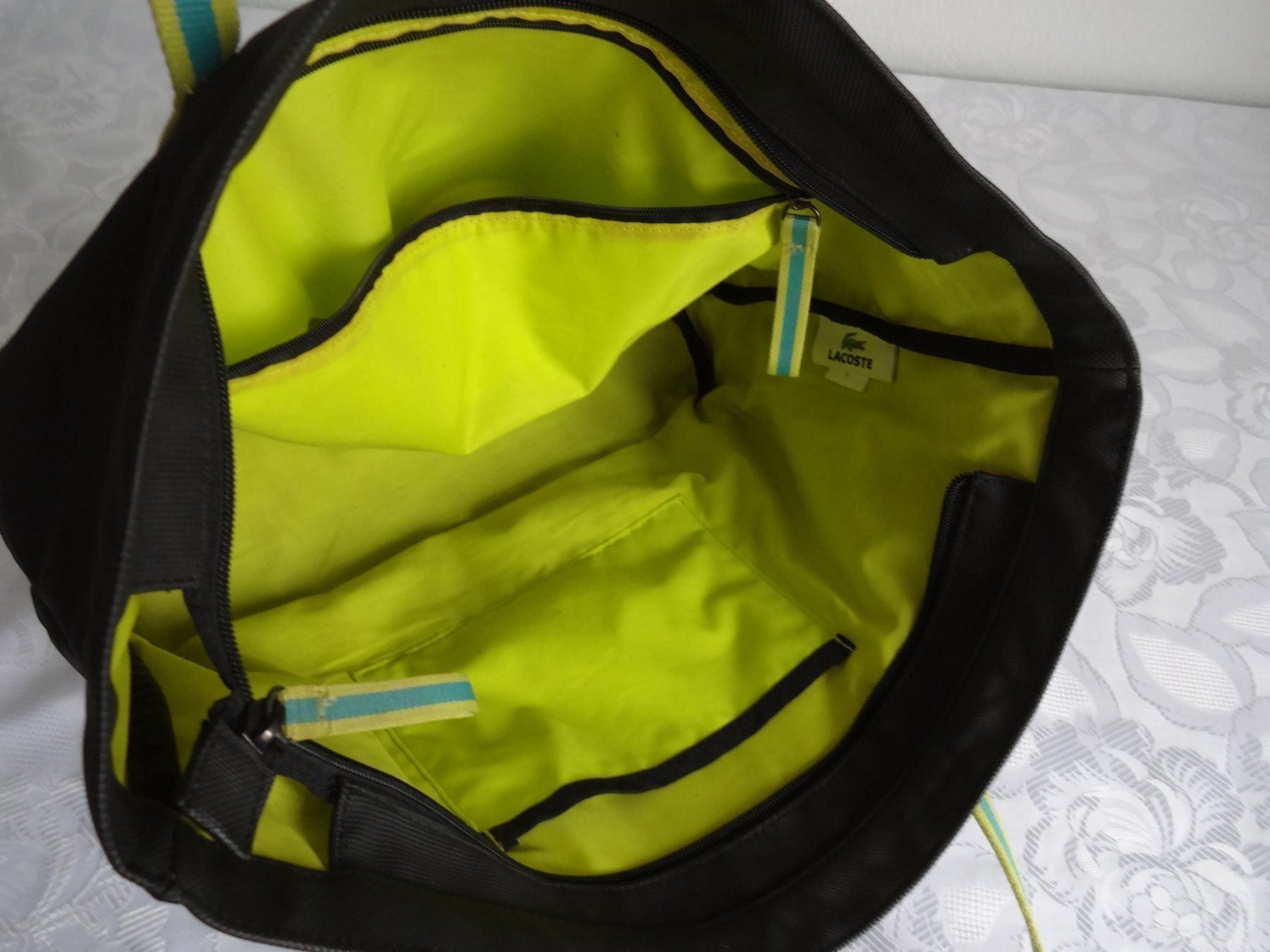 Lacoste Borse da donna: Lacoste Umhängetasche – Usato da Frauenfeld venduto da Reyy58 6