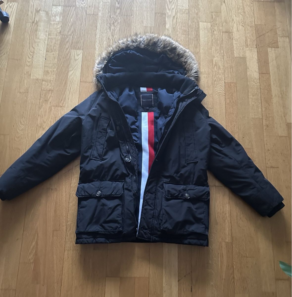 Tommy Hilfiger Jacken: Tommy Hilfiger Winterjacke schwarz Gr. L – Gebraucht aus Winterthur von bax11 2