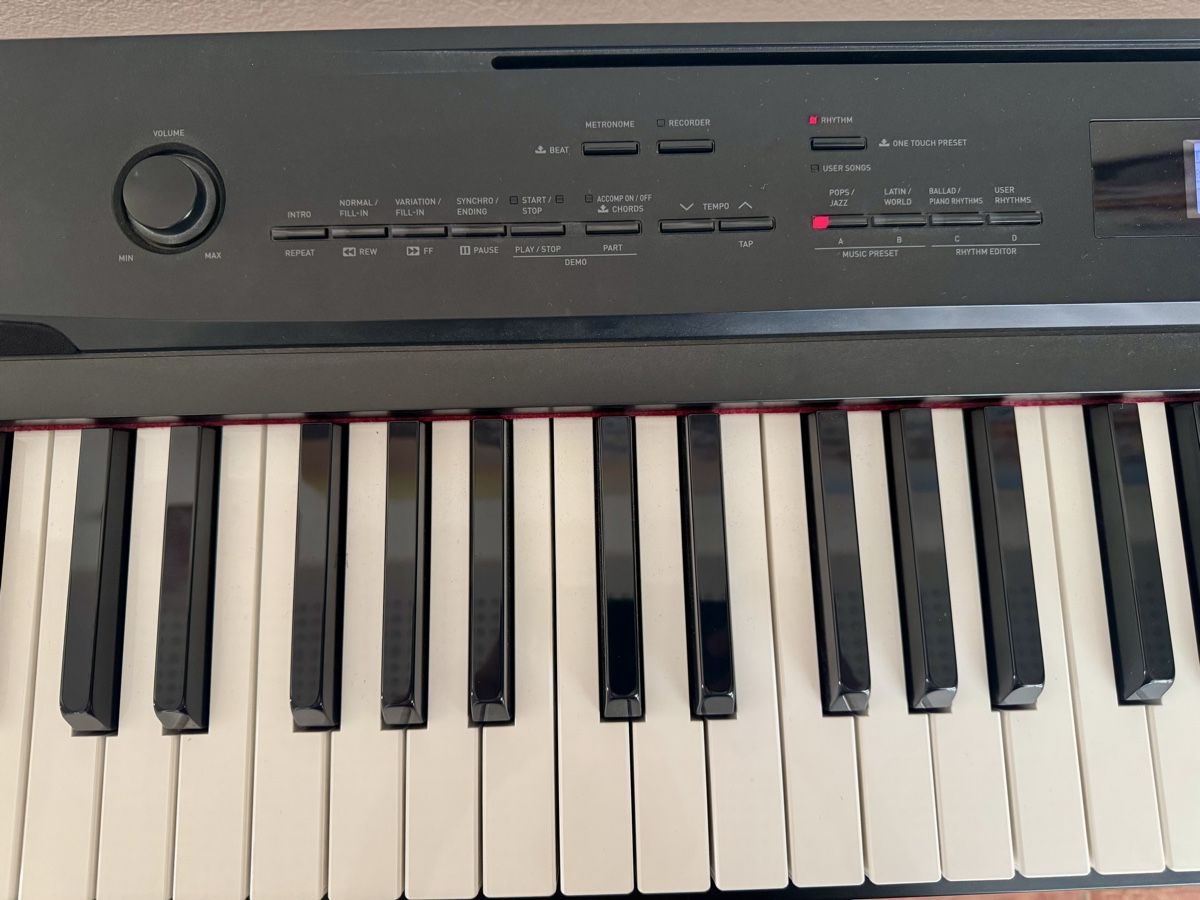 Casio Musikinstrumente: Digital Piano Casio Privia PX-330BK – Gebraucht aus Luzern von lucybrown 2