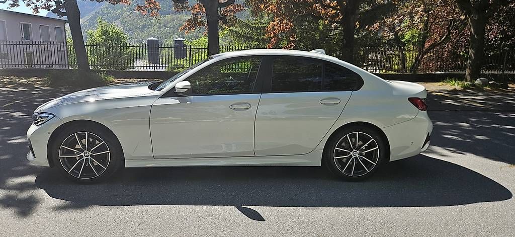 Automobili: BMW 320i xDrive, ab MFK – Usato da Chur venduto da ale_y9k9 1