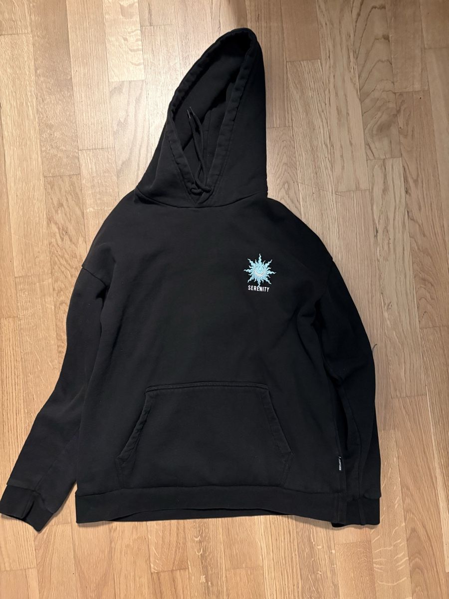 Pullover & Sweatshirts: Schwarzer Hoodie "Serenity" Print Gr. M – Gebraucht aus Märstetten von joe_yj7x 2
