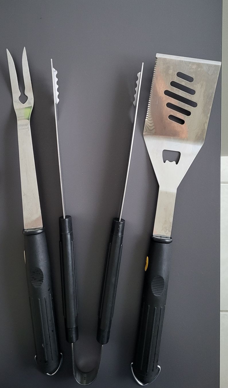 Bestecksets: Grillbesteck 3 - teilig – Gebraucht aus Merenschwand von Boonie