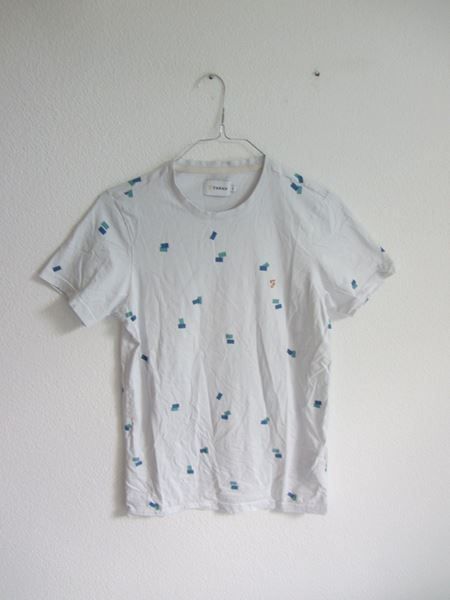 T-shirts: FARAH - T-Shirt weiss gemustert S – D'occasion à Zürich par Diazaio
