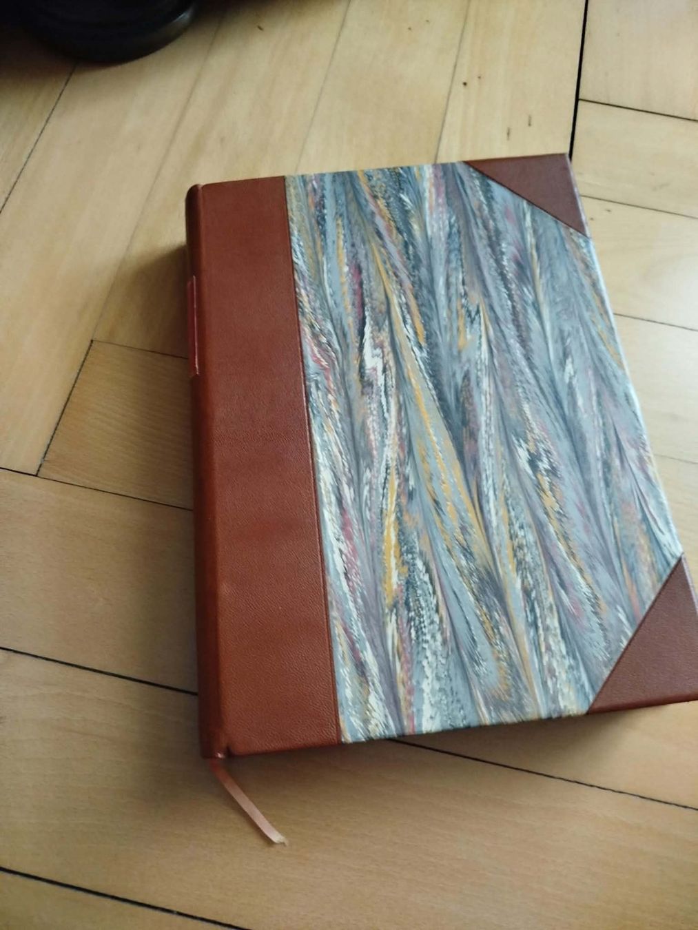 Bücher: Livre Pendule Française – Gebraucht aus La Chaux-de-Fonds von Emmaus2300CDF
